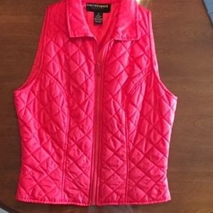 Red quilted zippered vest Size S